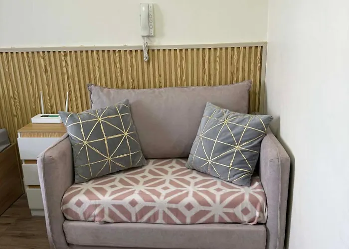 Golf View With Balcony, Wi Fi & Pool Near It Park